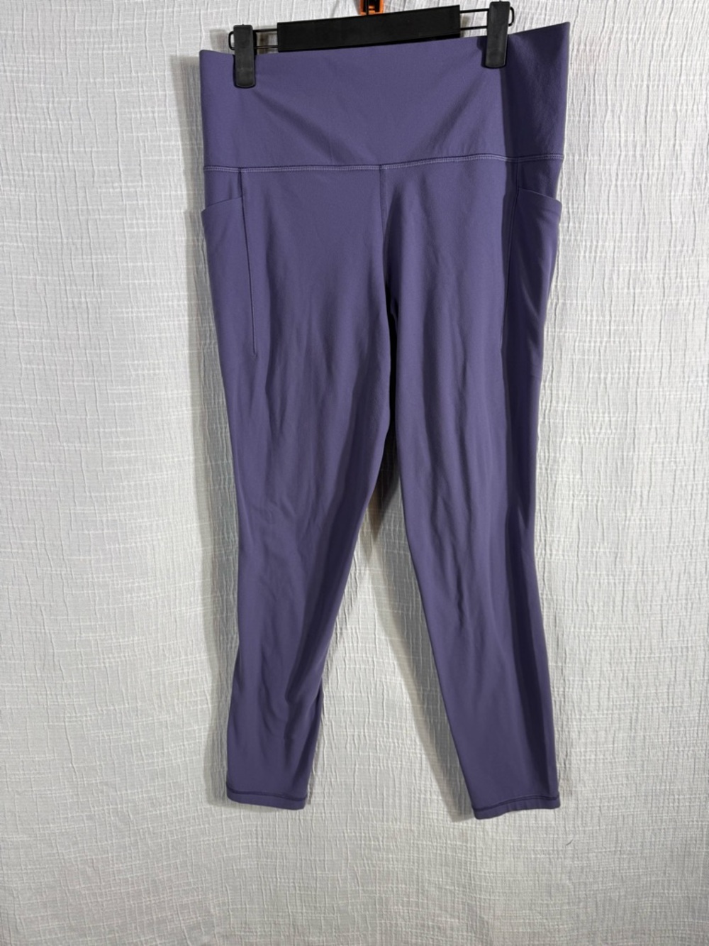 Athleta Salutation‎ Stash Pocket II 7/8 Tight Purple L